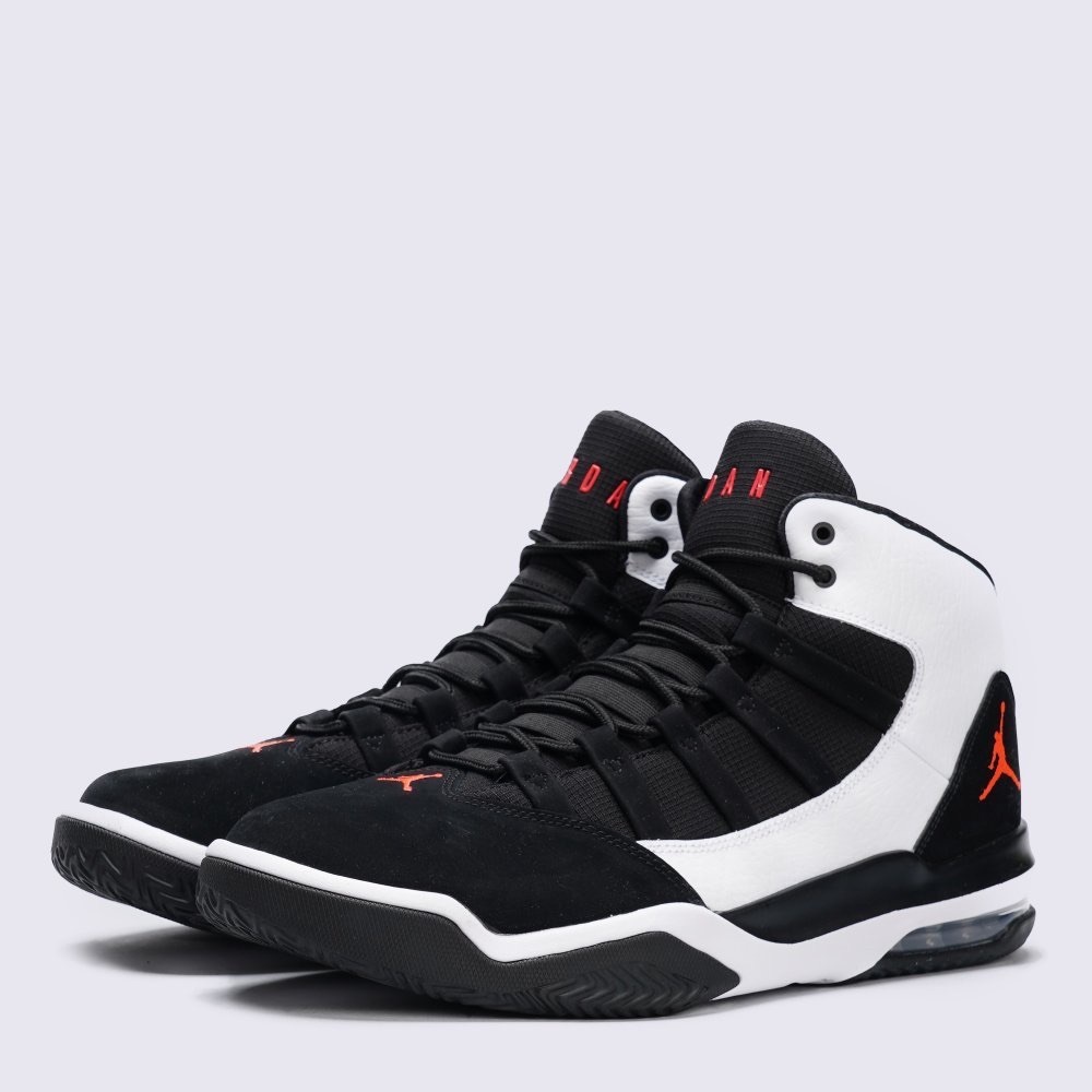 Jordans Sneakers